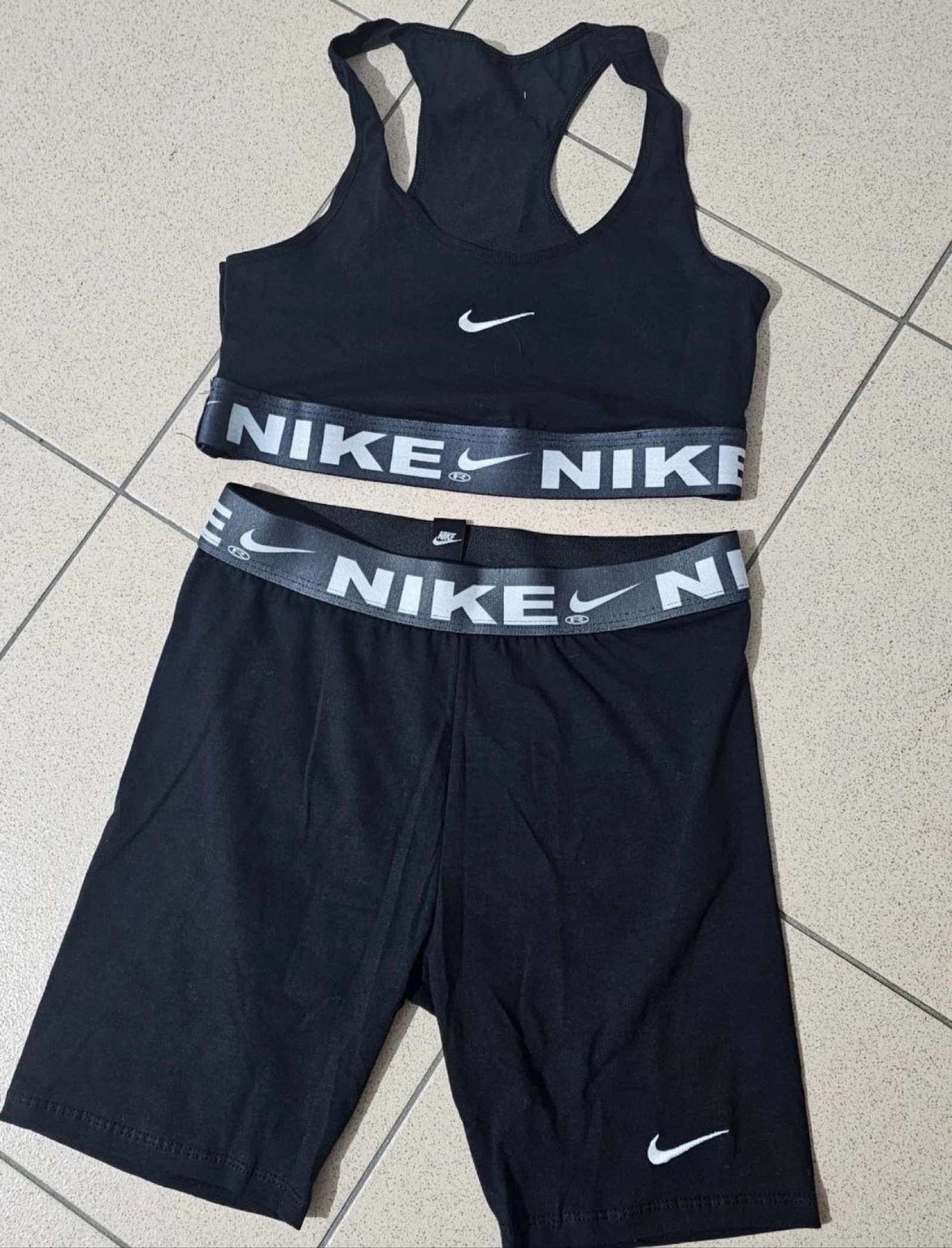 Ensemble de sport pour femme – photo 2